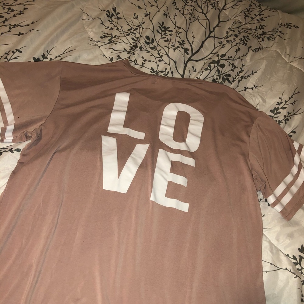 love large t-shirt